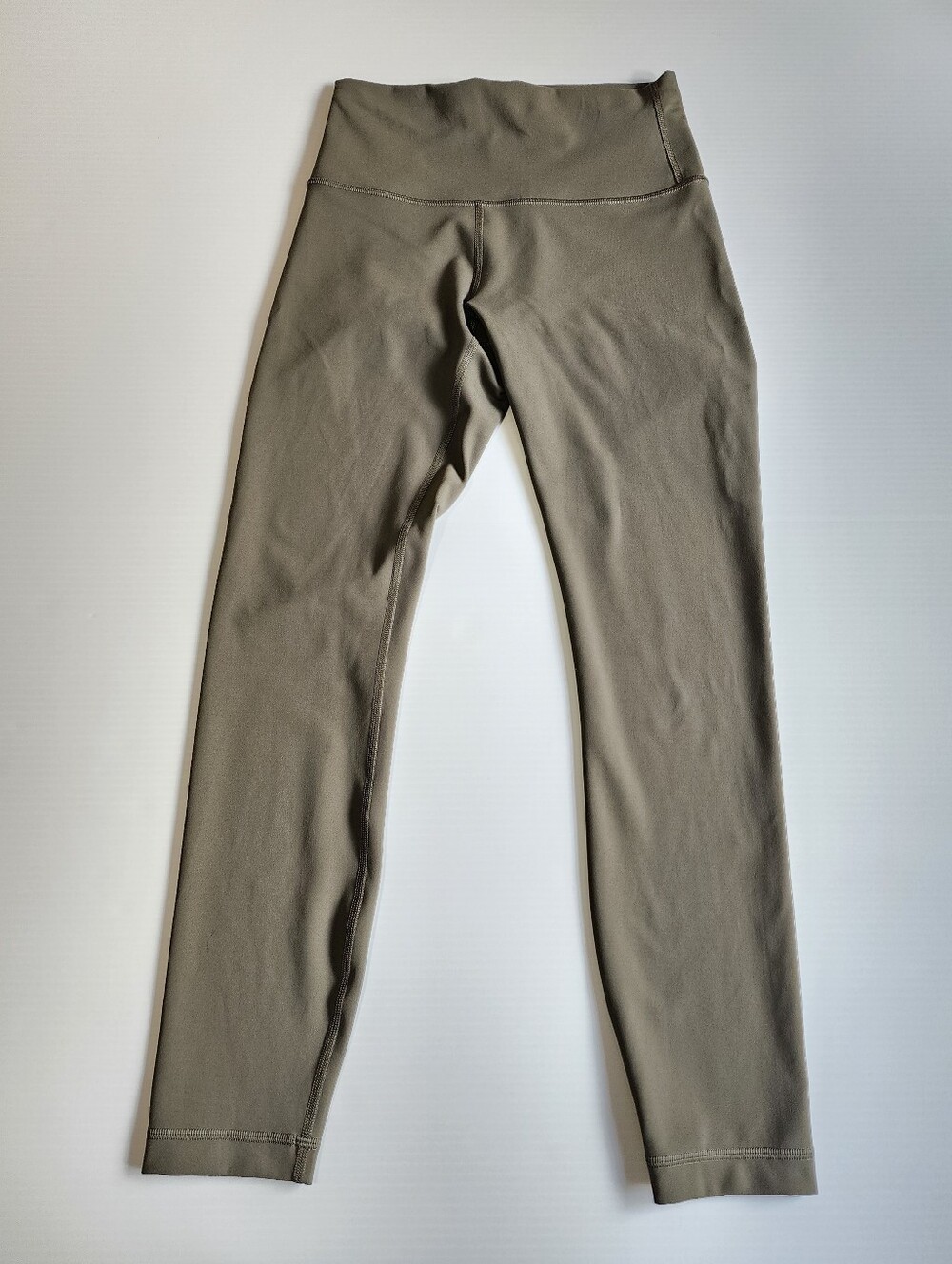 Lululemon Wunder Train High-Rise Tight 25" Grey Sage Size 6